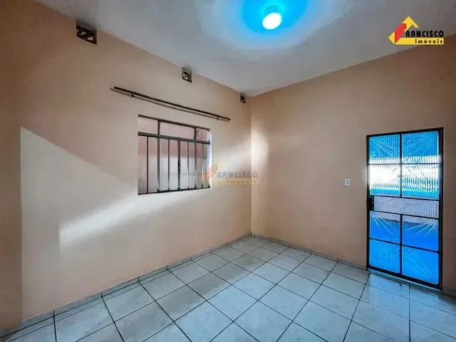 Imagem 1: Casa para Aluguel, 3 Quartos, 2 Vagas, Esplanada - Divinópolis/Mg