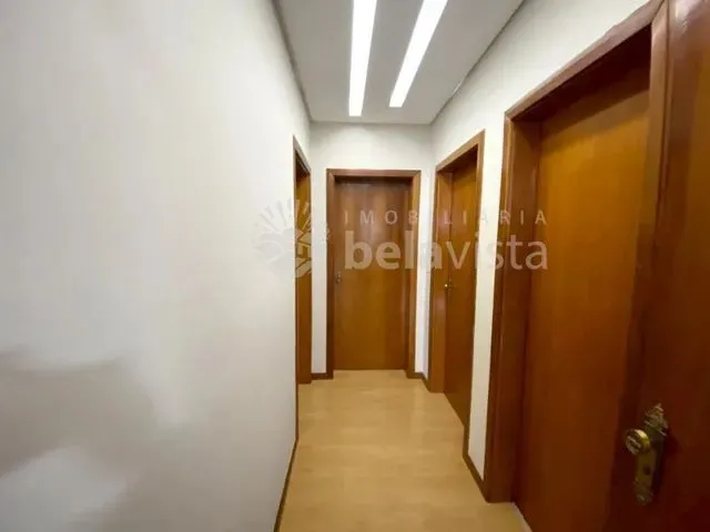 Imagem 9: Ótimo Apartamento Semimobiliado À Venda, no Edif Montreal, Centro de Apucarana