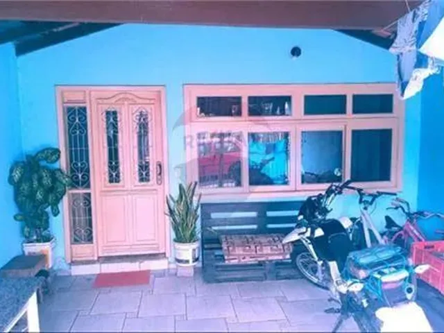 Imagem: A casa possui 2 Dormitórios, 1 Banheiro, 1 Vaga na