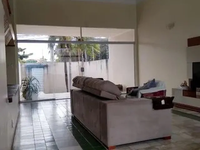 Imagem 16: Casa em Rua Pública -Coroa do Meio