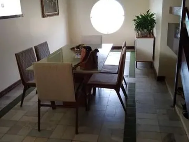 Imagem 14: Casa em Rua Pública -Coroa do Meio