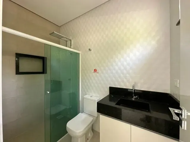 Imagem 2: Condomínio Quinta das Marinas, Casa Semimobiliada com 3 Suítes, 4 Vagas de Garagem