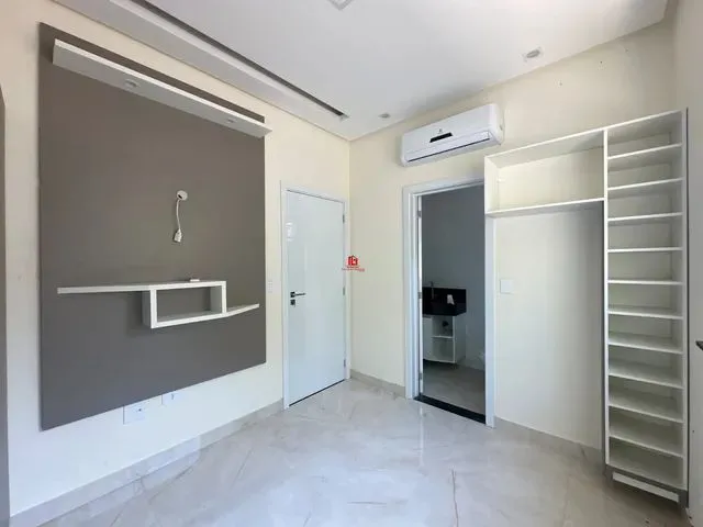 Imagem 5: Condomínio Quinta das Marinas, Casa Semimobiliada com 3 Suítes, 4 Vagas de Garagem