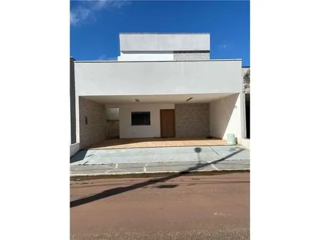 Imagem: Casa de 2 Pavimentos no Condomínio Arbre
