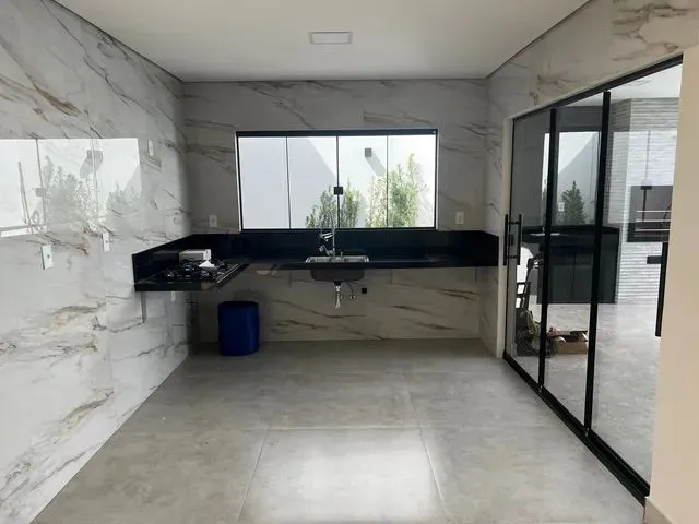 Imagem 4: Casa em Arniqueiras 3 Suítes Condomínio