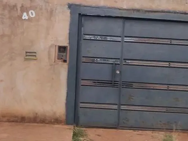 Imagem: Vendo Terreno com Casa Rua Aquiluz Noroeste