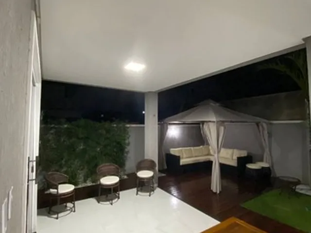 Imagem 10: Casa Imponente com Uma Área de Lazer Privativa Incrível