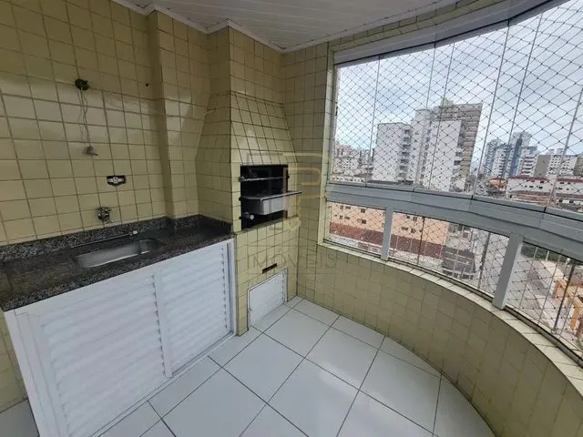 Imagem: O apartamento possui 2 Dormitórios, 1 Suíte, 2 Banheiros,