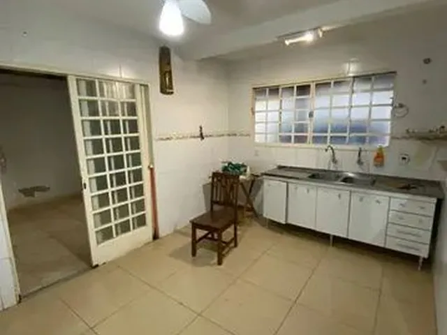 Imagem 3: Casa para Venda Possui 158 Metros Quadrados com 3 Quartos em Arembepe (Abrantes)