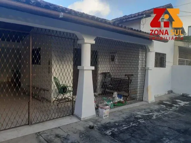 Imagem: Casa com 3 Quartos, À Venda por R$ 400.000