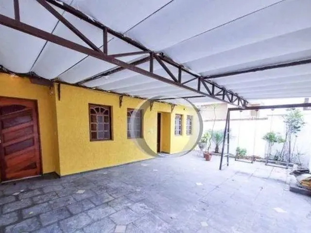 Imagem: A casa possui 3 Dormitórios, 2 Suítes, 3 Banheiros,