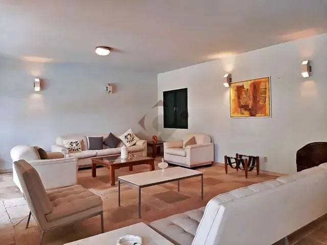 Imagem: Casa com 7 Dormitórios para Alugar, 800