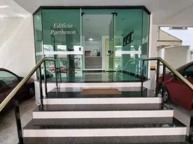Imagem: O apartamento possui 3 Dormitórios, 1 Banheiro, 1 Vaga na