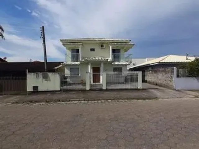 Imagem 7: Casa a Venda com Terreno de 380M² de 3 Quartos no Carianos - Florianópolis - Sc