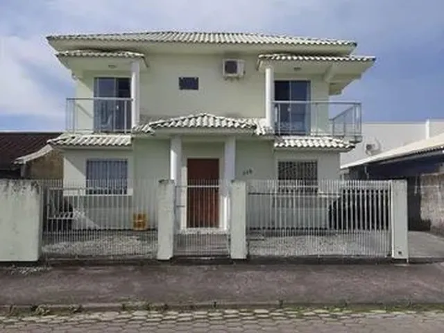 Imagem 2: Casa a Venda com Terreno de 380M² de 3 Quartos no Carianos - Florianópolis - Sc