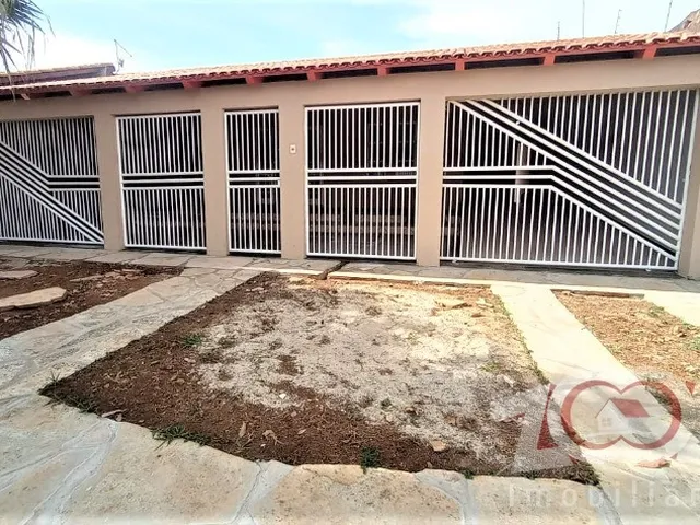 Imagem 1: Qd 09 - Conj C - Excelente Casa no Setor Sul - Gama - Terrea - Reformada - Lote Vazado - O