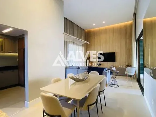 Imagem 12: Casa com 3 Quartos Sendo 1 Suíte Master com Closet em Condomínio