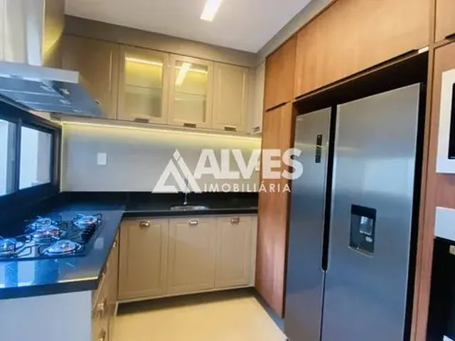 Imagem 4: Casa com 3 Quartos Sendo 1 Suíte Master com Closet em Condomínio
