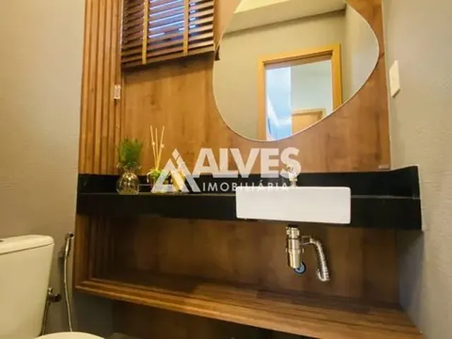 Imagem 16: Casa com 3 Quartos Sendo 1 Suíte Master com Closet em Condomínio