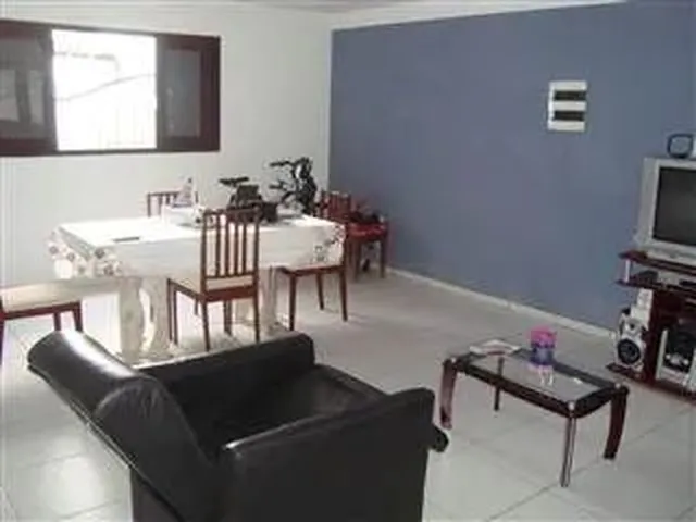 Imagem: Casa com 2 Dormitórios À Venda, 240 M²