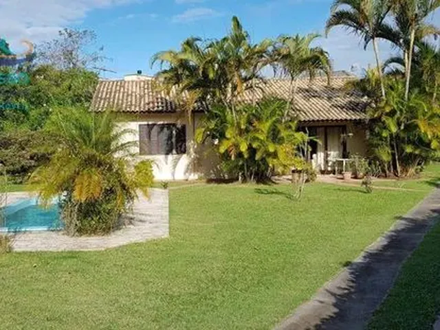 Imagem: Casa com 5 Dormitórios À Venda, 180 M²