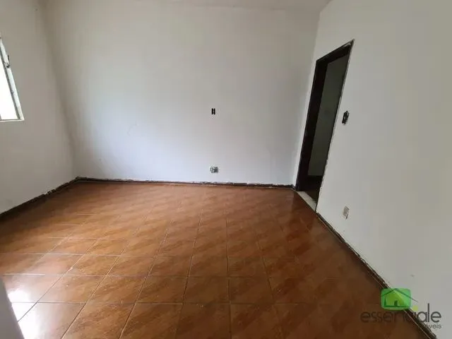 Imagem 4: Casa com 4 Dormitórios À Venda em Contagem