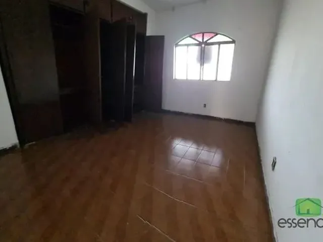 Imagem 10: Casa com 4 Dormitórios À Venda em Contagem