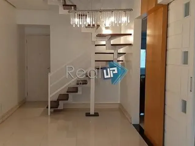 Imagem: Cobertura Triplex - 01 Vaga - 160 M2