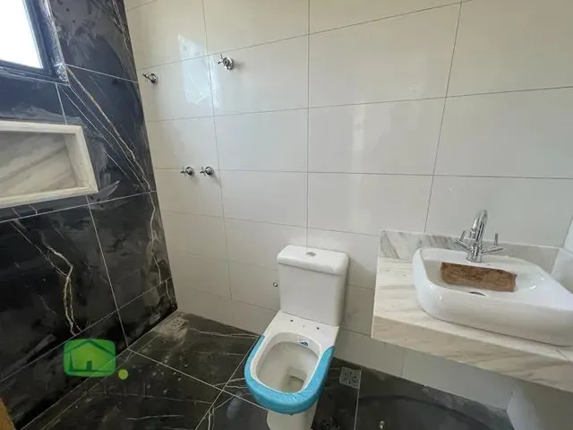 Imagem 4: Casa com 3 Dormitórios À Venda em Contagem