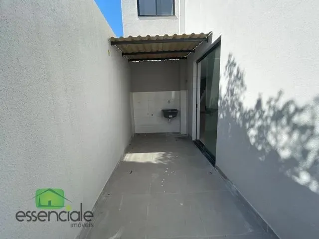 Imagem 2: Casa com 3 Dormitórios À Venda em Contagem