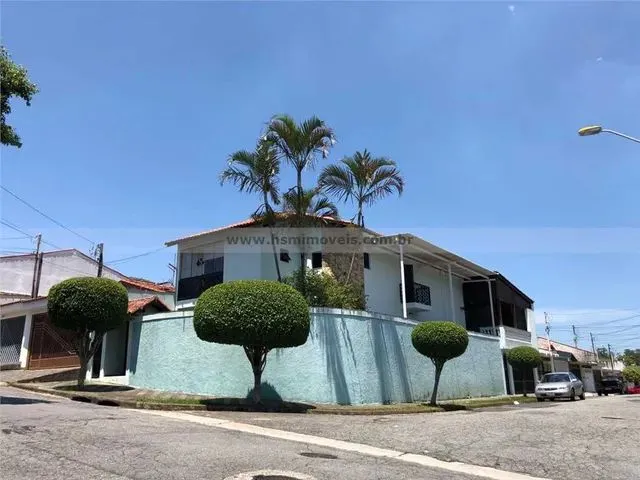 Imagem: Casa para Aluguel, 3 Quartos, 3 Suítes