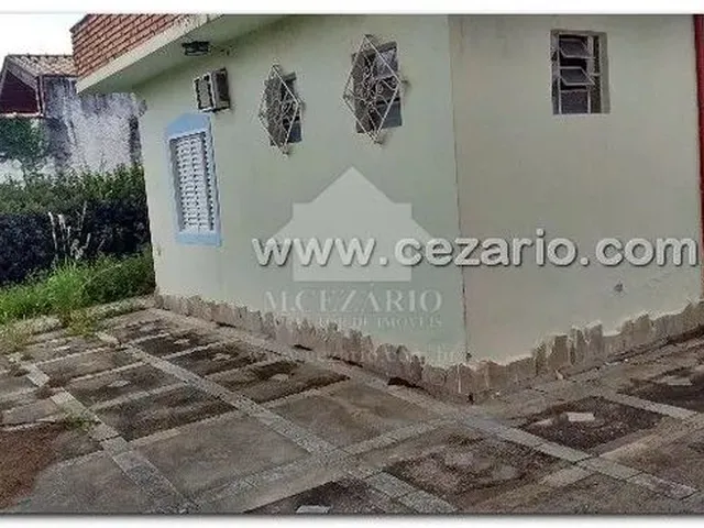 Imagem: Taubate - Casa Padrão - Jardim das Nacoes