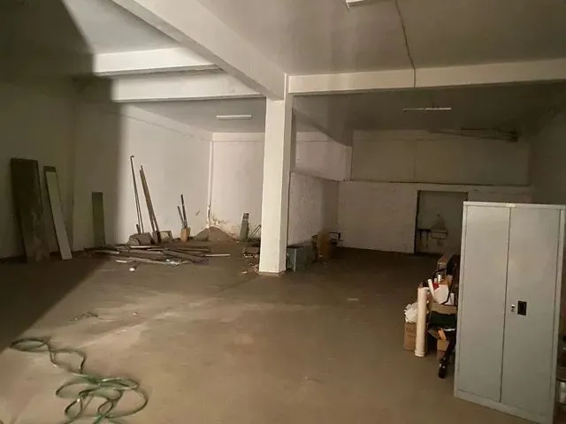 Imagem 2: Prédio/Edifício Inteiro para Aluguel e Venda Possui 900 Metros Quadrados