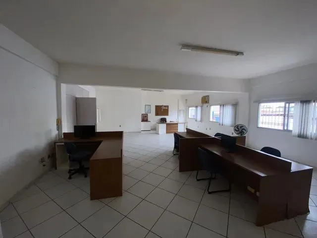 Imagem 5: Prédio/Edifício Inteiro para Aluguel e Venda Possui 900 Metros Quadrados