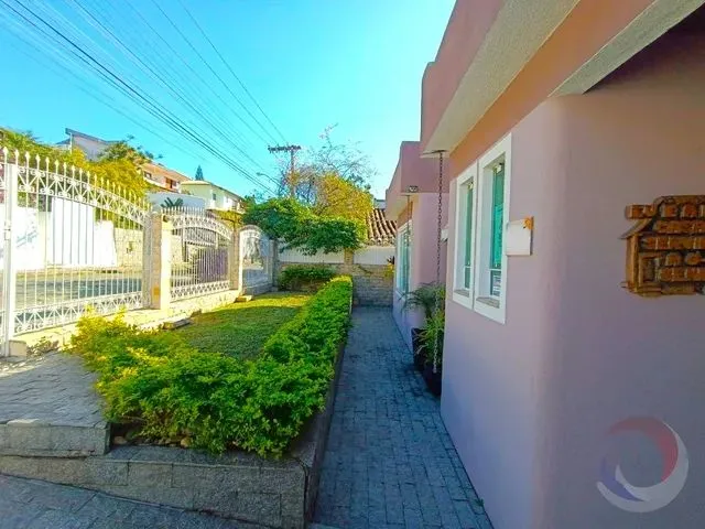 Imagem: Casa Térrea com 3 Dormitórios Sendo 2