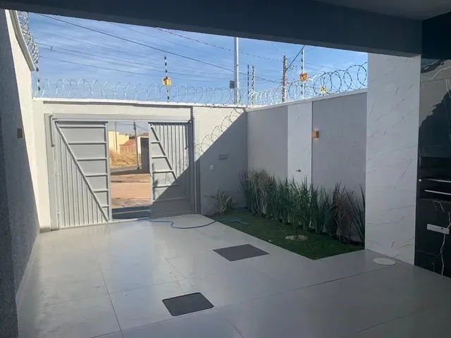 Imagem 2: Casa para Venda em Goiânia, Setor Orienteville, 3 Dormitórios, 1 Suíte, 3 Banheiros, 3