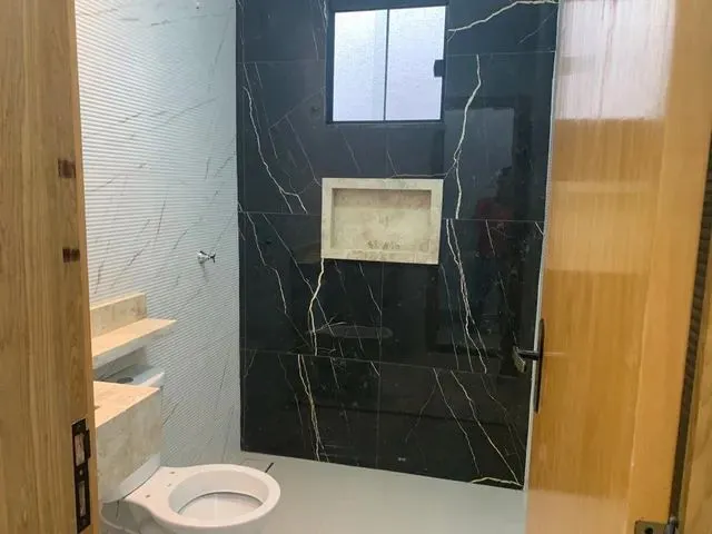 Imagem 9: Casa para Venda em Goiânia, Setor Orienteville, 3 Dormitórios, 1 Suíte, 3 Banheiros, 3