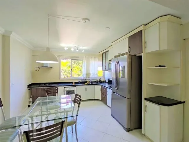 Imagem 3: Apartamento À Venda em Centro com 280 M², 4 Quartos, 1 Suíte, 4 Vagas