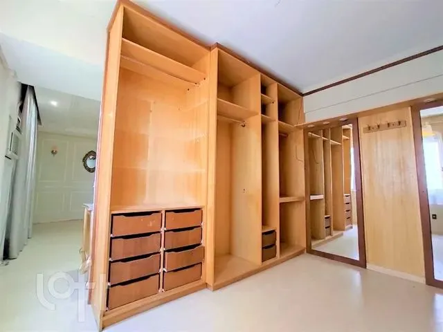 Imagem 13: Apartamento À Venda em Centro com 280 M², 4 Quartos, 1 Suíte, 4 Vagas