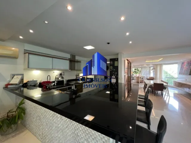Imagem 4: CASA À VENDA ALPHAVILLE SALVADOR I R$ 8.000.000,00, DECORADA, 6 SUÍTES, 2 COZINHAS