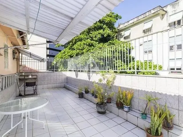 Imagem: Casa Tríplex - 5 Quartos - Área Externa