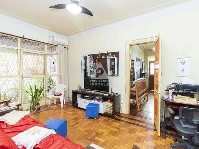 Imagem 7: Casa Tríplex - 5 Quartos - Área Externa - em Rua Nobre de Laranjeiras