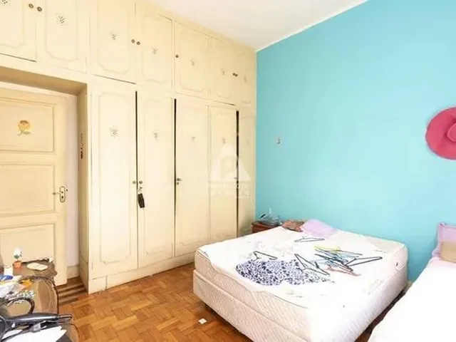 Imagem 2: Casa Tríplex - 5 Quartos - Área Externa - em Rua Nobre de Laranjeiras