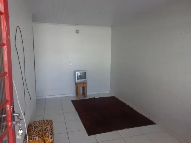 Imagem 5: Qr 408 Ótima Casa 3 Quartos Mais 2 Apartamentos com 1 Quarto Escr em Samambaia Norte