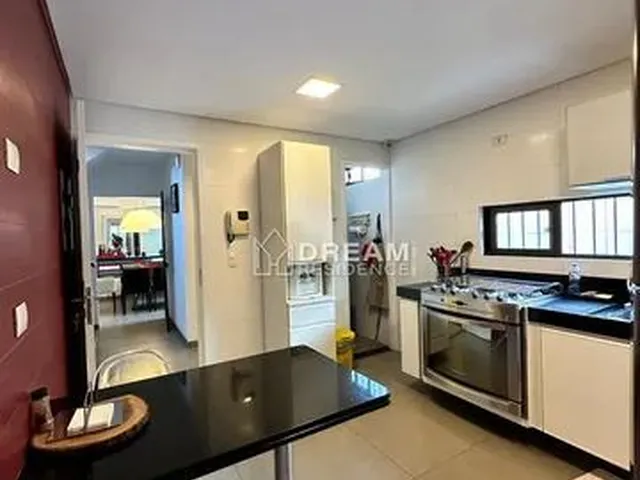 Imagem 9: Casa para Venda Possui 280 Metros Quadrados com 4 Quartos em Hipódromo - Recife - Pe