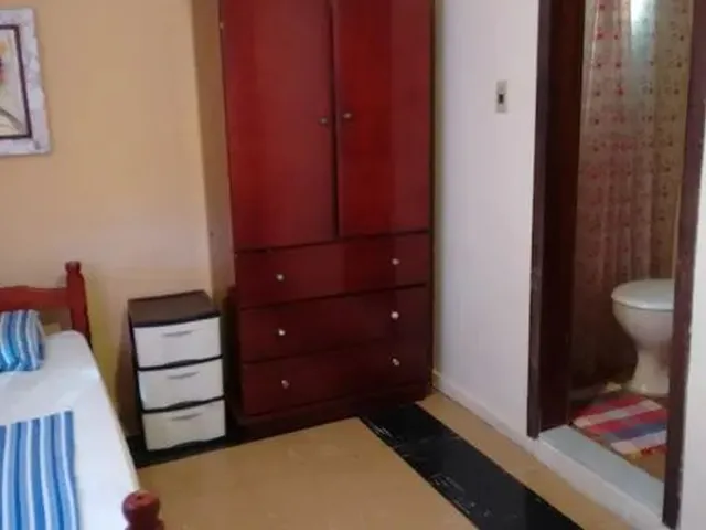 Imagem 2: Quarto com Banheiro Individual (Suíte) com Pagamento Mensal - Centro Macaé