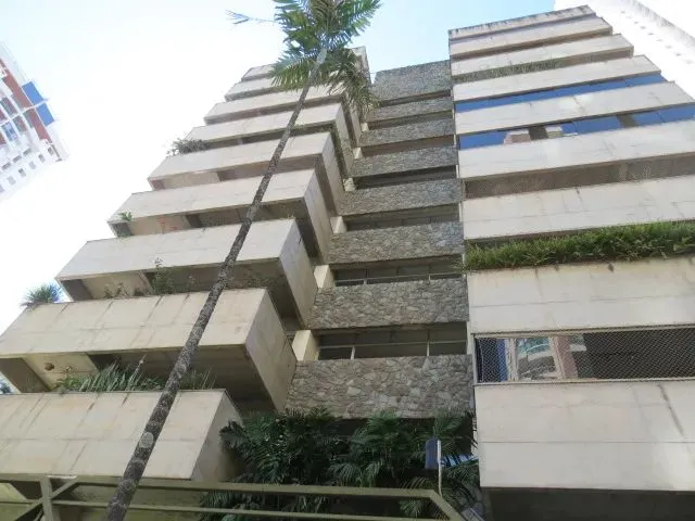Imagem: 04 Quartos, 02 Suítes, 02 Vagas de Garagem