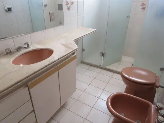 Imagem 8: 04 Quartos, 02 Suítes, 02 Vagas de Garagem