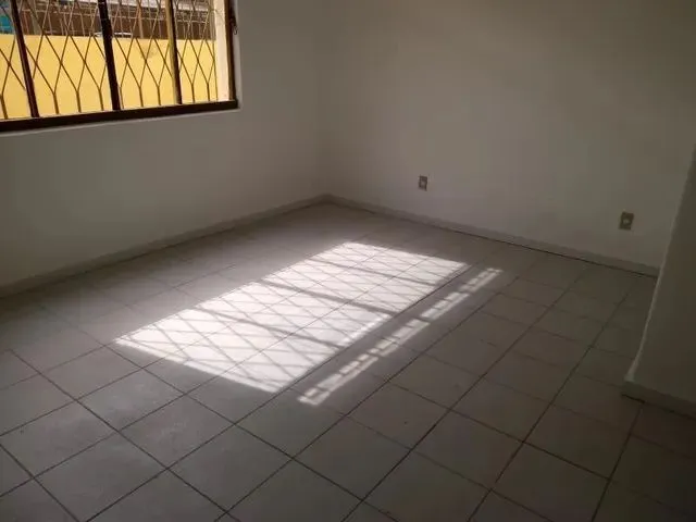 Imagem 5: Ap 2 Dormitórios, Wc-Auxiliar, Peças Amplas, Térreo, Prédio Seguro C/Câmeras