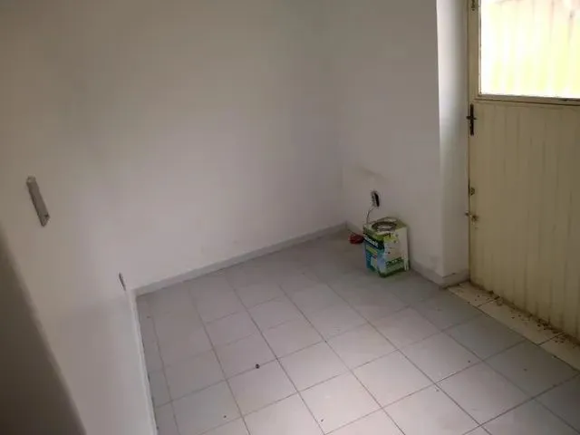 Imagem 9: Ap 2 Dormitórios, Wc-Auxiliar, Peças Amplas, Térreo, Prédio Seguro C/Câmeras